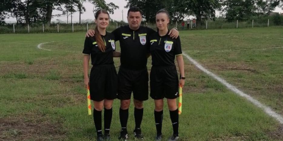 A piskolti mérkőzés bíróhármasa: Heinrich Henrietta, George Chiorean és Sarah Sălăgean