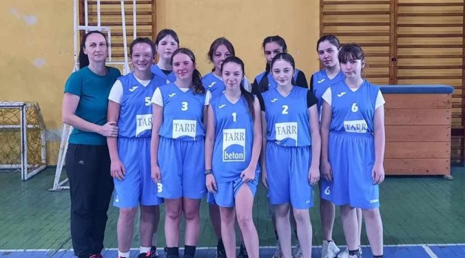 A Kölcsey Ferenc Főgimnázium 5–8. osztályos lányok kosárlabdacsapata