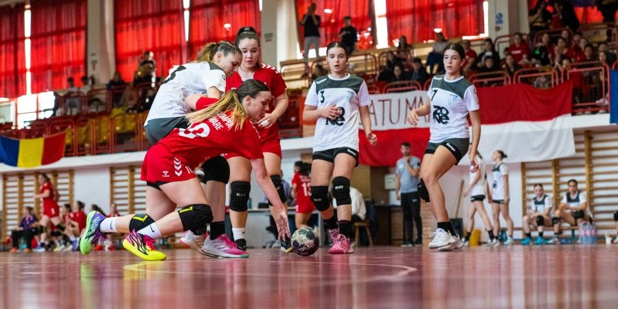 Mara Marghitaș (piros mez) 9 góllal a VSK Olimpia legjobbja volt