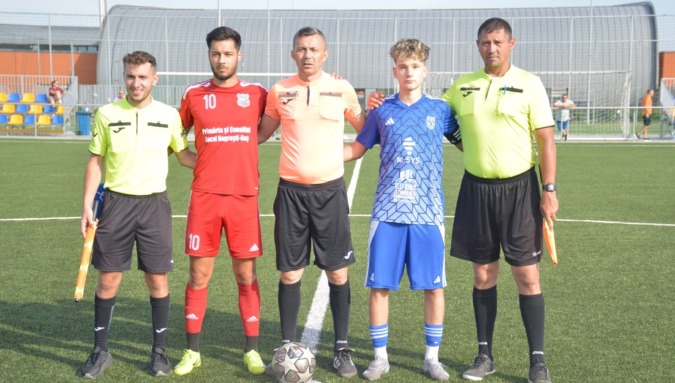 Ikeszelt az Olimpia VSK II (kék mez) és a Oașul