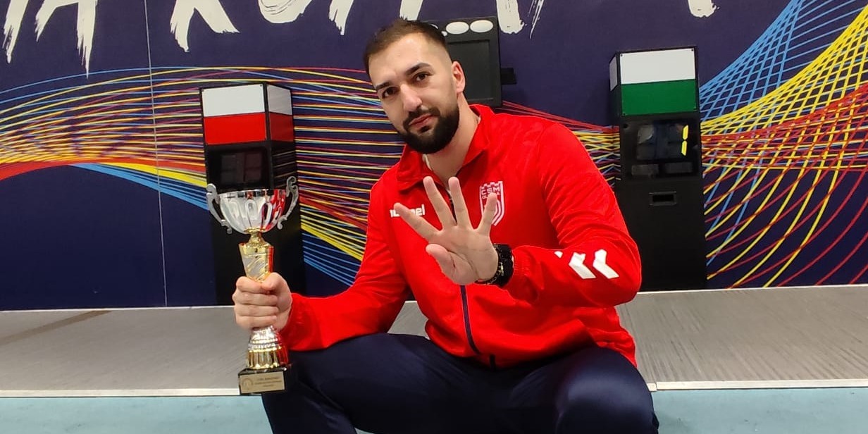 Sorozatban negyedik alkalommal hódította el a Román Kupa egyéni versenyének aranyérmét Adrian Dabija