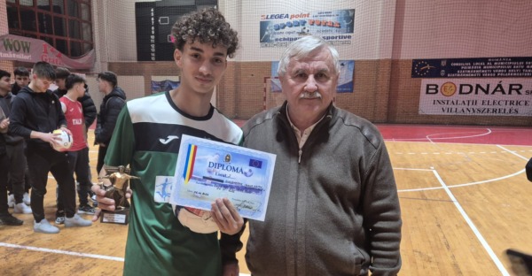 Varga Zoltán gólkirály és Szilágyi István, az AJF elnöke