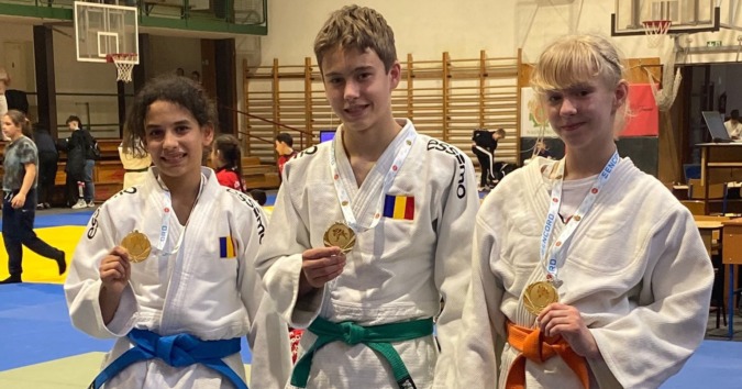 Thiruvadi Alesszia, Tóth Zalán, Sorana Igna-Pal