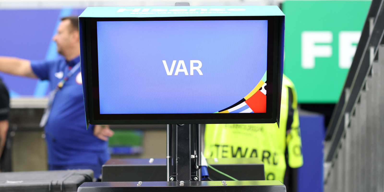 A FRF a VAR bevezetését tervezi a Liga 2-ben is. Photo by Ryan Pierse – UEFA/UEFA via Getty Images A FRF a VAR bevezetését tervezi a Liga 2-ben is. Photo by Ryan Pierse - UEFA/UEFA via Getty Images
