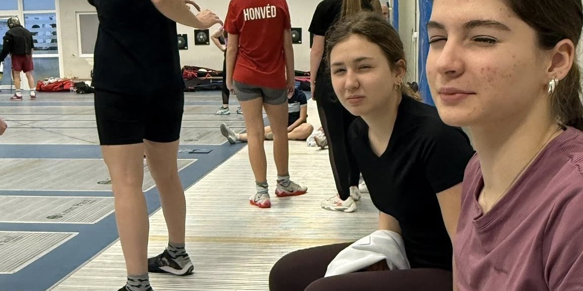 Ilyés Jázmin és Kurtinecz Johanna a Honvéd edzőtermében