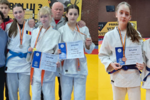 Terely Mihály és Pelcz Attila tanítványai a bukaresti viadalon