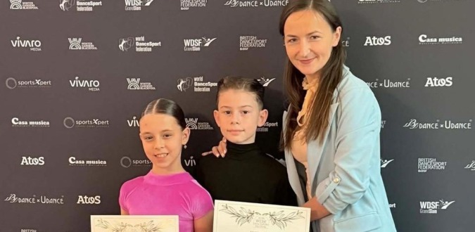 Loga Hajnalka edző és két tanítványa