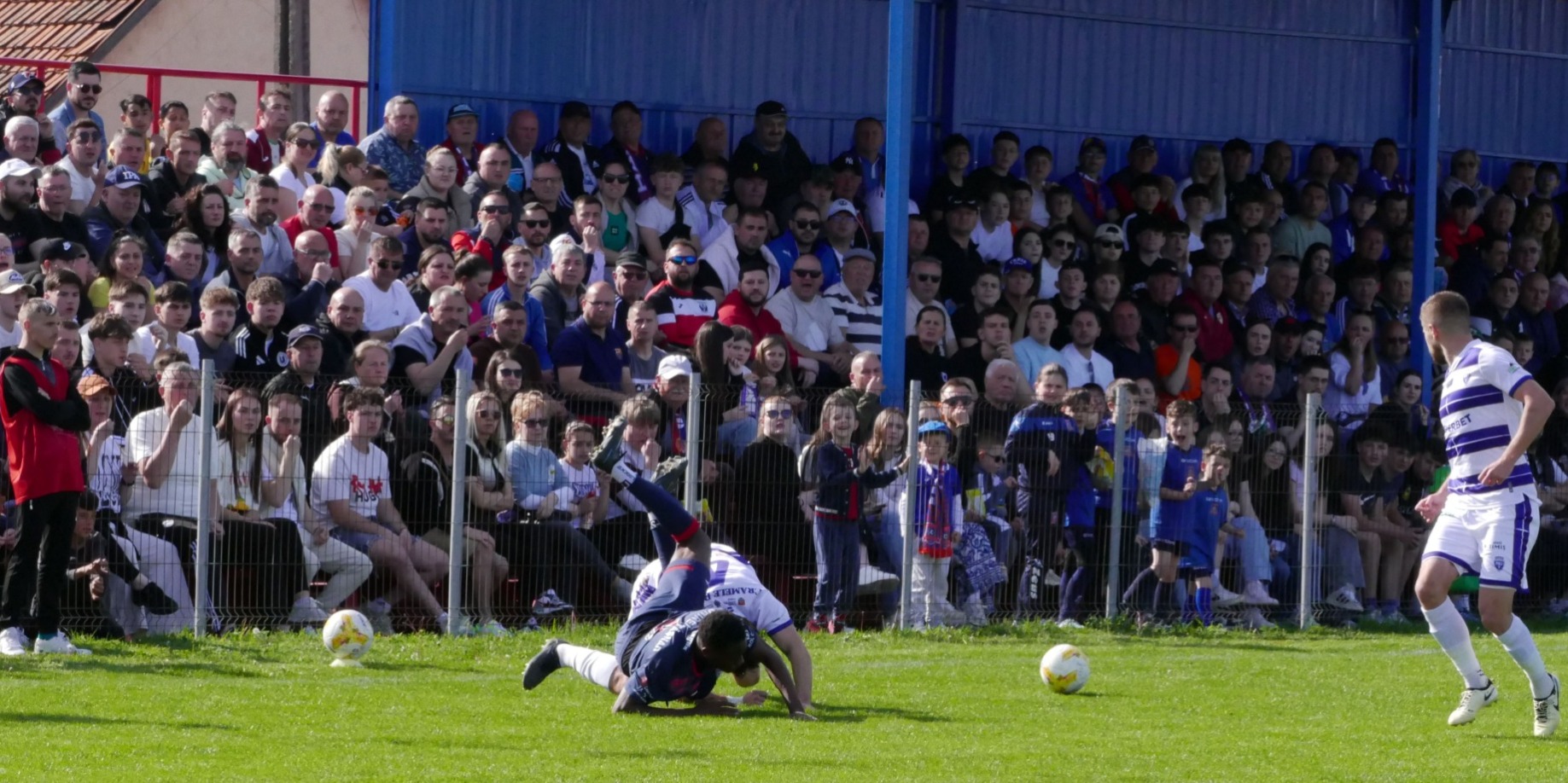 Telt ház előtt játszottak szombaton Tasnádon