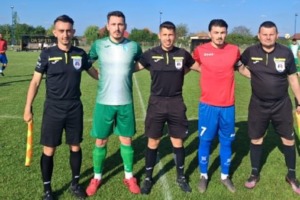 A pusztadaróciak (zöld-fehér mez) 3–0-ra nyertek Decebalon